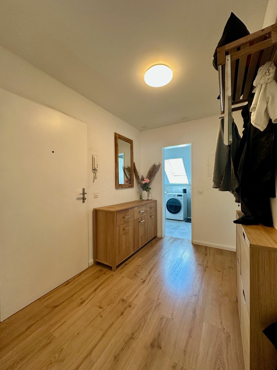 Immobilie in Büsserach - Modernisierte 5.5-Zimmerdachwohnung mit verglaster Terrasse und Garage - Bild 1