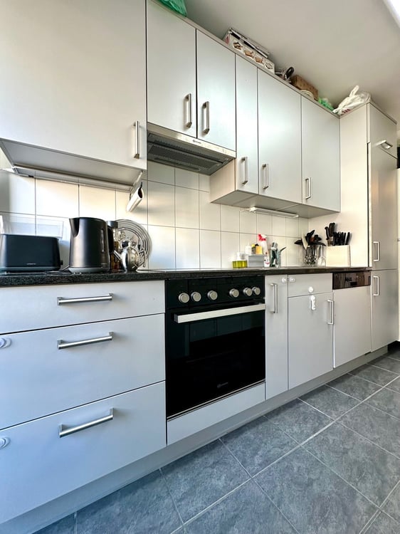 Helle Wohnung mit 2 Balkonen, Lift und Einstellhallenplatz 3