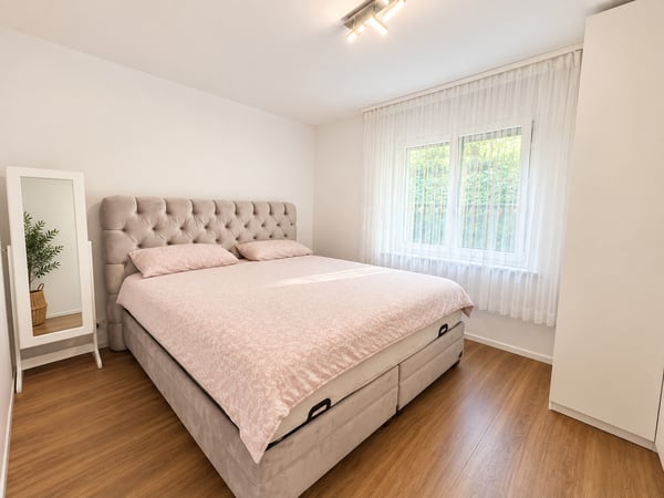 Wohnen wie im eigenen Haus - Familienparadies mit exklusivem Garten 5