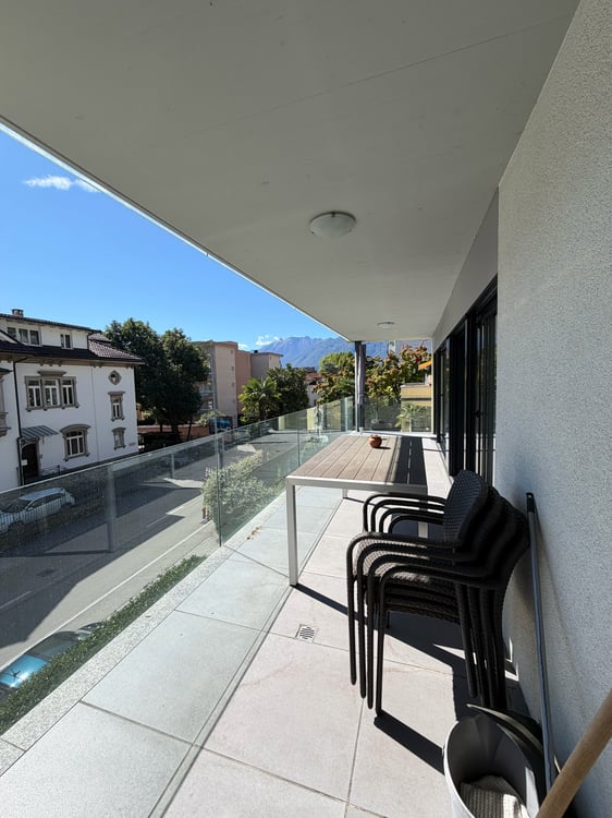 Luminoso appartamento di 3.5 locali a Muralto - Prima residenza 2