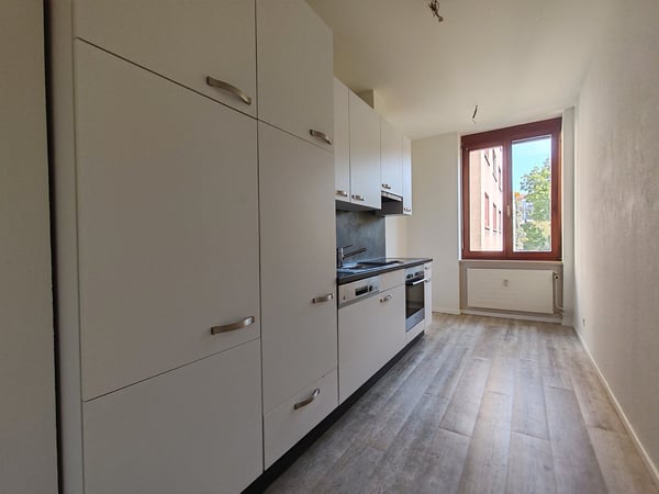 Zu vermieten 3-Zimmer-Wohnung in einem stilvollen Jugendstilhaus an der Dornacherstrasse 133 10