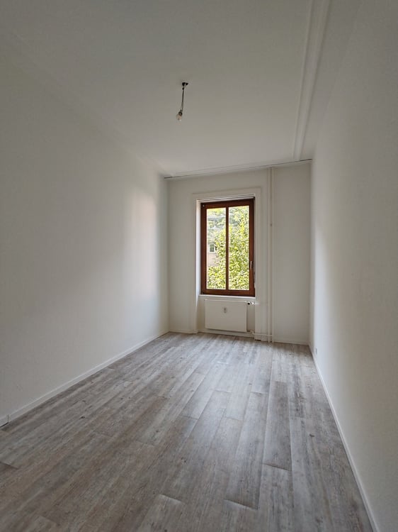 Zu vermieten 3-Zimmer-Wohnung in einem stilvollen Jugendstilhaus an der Dornacherstrasse 133 5