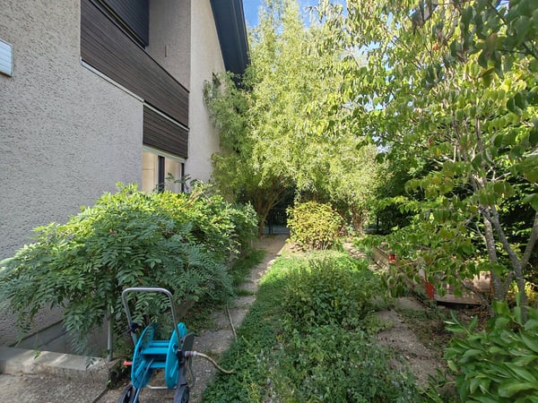 Exklusives 5½-Zimmer-Einfamilienhaus mit Garten, Balkon und Garage in Arlesheim 25