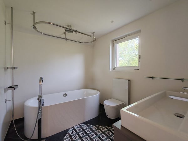 Exklusives 5½-Zimmer-Einfamilienhaus mit Garten, Balkon und Garage in Arlesheim 8