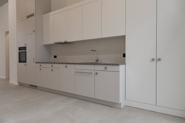 Zweitbezug: moderne 4.5 Zimmer- Maisonette Wohnung im Eigentumsstandard mit Sicht ins Grüne 2
