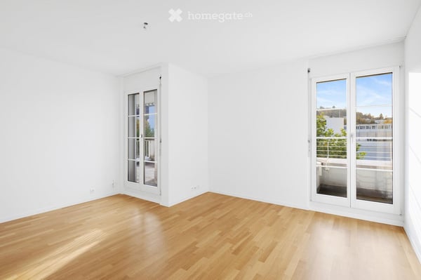 Helle 3.5-Zimmer-Wohnung mit Balkon direkt am Seeufer in Luzern 4
