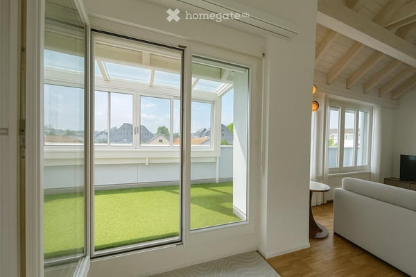 Exclusive Attikawohnung mit zwei Terrassen und Loft-Potenzial, in Toplage nahe Flughafen