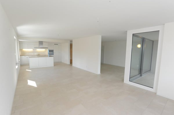 Helle 3.5-Zimmer-Wohnung mit Balkon und Seenähe in Thalwil