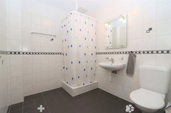 Zentral gelegene und grosszügige 4.5-Zimmerwohnung 6