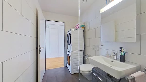 Helle 4.5-Zimmer-Wohnung mit Balkon an der Parkpromenade in Emmen 3