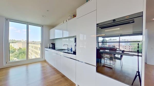 Helle 4.5-Zimmer-Wohnung mit Balkon an der Parkpromenade in Emmen 2