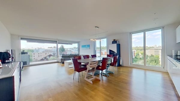 Helle 4.5-Zimmer-Wohnung mit Balkon an der Parkpromenade in Emmen 7