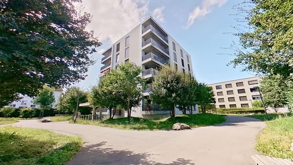 Helle 4.5-Zimmer-Wohnung mit Balkon an der Parkpromenade in Emmen 10