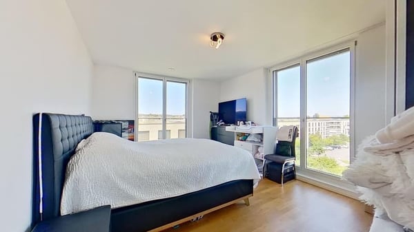 Helle 4.5-Zimmer-Wohnung mit Balkon an der Parkpromenade in Emmen 1