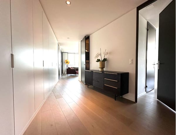 Helle 3.5-Zimmer-Wohnung mit Balkon und Garage in Dietikon 8