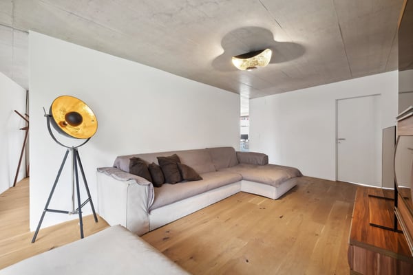 HELLE 1.5-ZIMMER-WOHNUNG MIT BODENTIEFEN FENSTERN UND GRÜNFLÄCHE 3