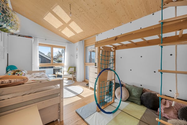 RAFFINIERT UND MODERN: FREISTEHENDES EINFAMILIENHAUS AN RUHIGER LAGE 7