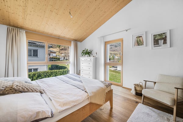 RAFFINIERT UND MODERN: FREISTEHENDES EINFAMILIENHAUS AN RUHIGER LAGE 5