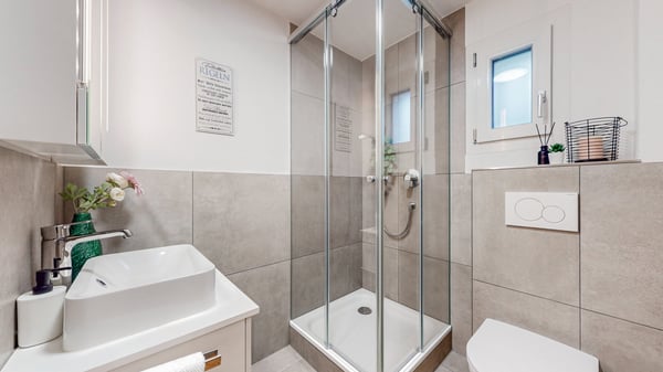 FREISTEHENDES EINFAMILIENHAUS IN BUCHS (SG) – KOMPLETT RENOVIERT 2022 MIT GROSSZÜGIGEM GARTEN 4