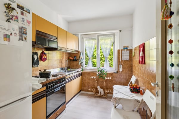 SPANNENDES MEHRFAMILIENHAUS - VOLLVERMIETET 6