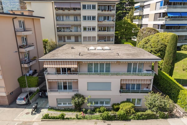 SPANNENDES MEHRFAMILIENHAUS - VOLLVERMIETET 1