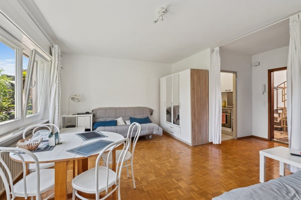 SPANNENDES MEHRFAMILIENHAUS - VOLLVERMIETET 4