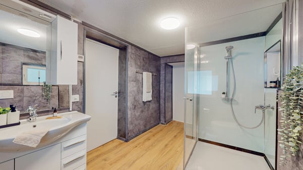 Charmantes Mehrfamilienhaus in Steg VS mit Historie und Modernität 4