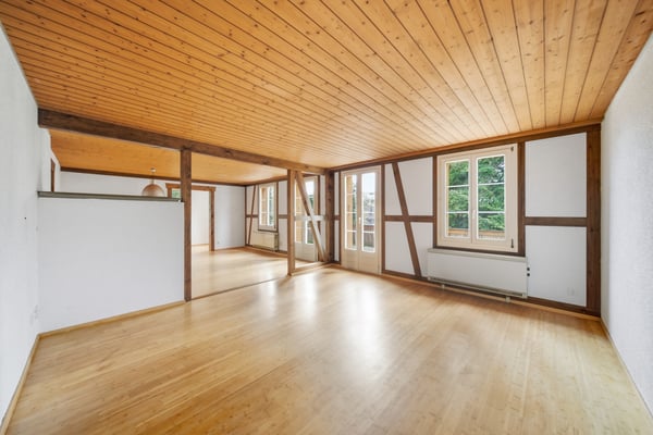 FREISTEHENDES EINFAMILIENHAUS MIT GROSSEM GARTEN UND SEESICHT 8