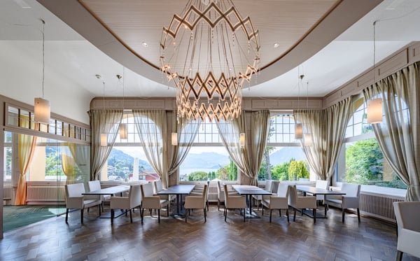 MAJESTÄTISCH ÜBER DEM THUNERSEE - PARKHOTEL OBERHOFEN 3
