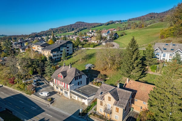 3'354 M2 BAULAND MIT ENTWICKLUNGSPOTENTIAL 6