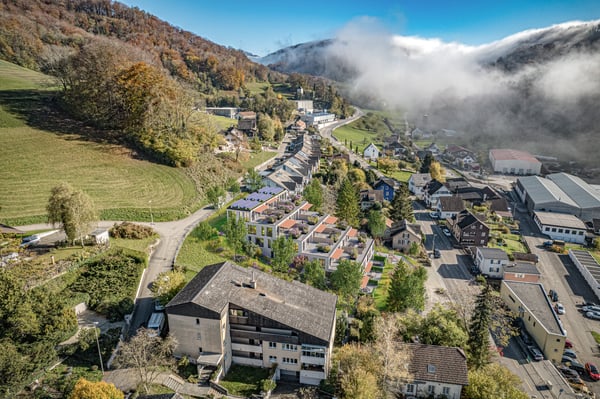 3'354 M2 BAULAND MIT ENTWICKLUNGSPOTENTIAL 3