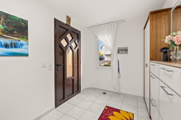 GEPFLEGTES ECKHAUS MIT VIEL GRÜN - IHR RÜCKZUGSORT AN BESTER LAGE 7