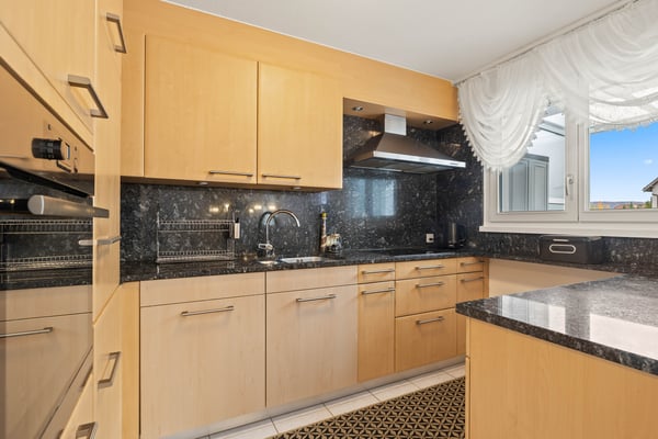 GEPFLEGTES ECKHAUS MIT VIEL GRÜN - IHR RÜCKZUGSORT AN BESTER LAGE 5