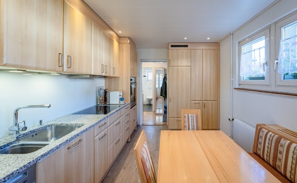 LIEBLICHES HAUS IM CHALET-STIL IN GÜMLIGEN 4