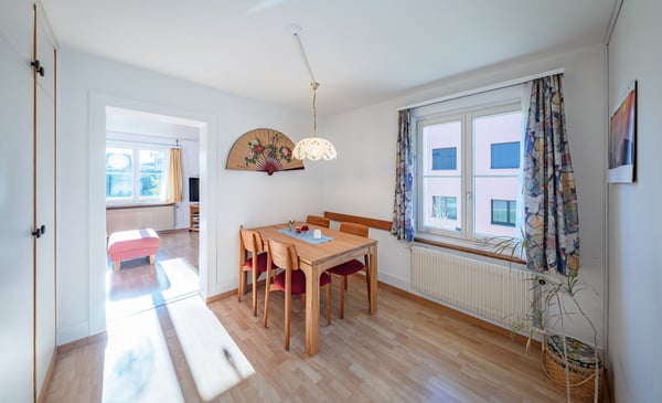 LIEBLICHES HAUS IM CHALET-STIL IN GÜMLIGEN 3