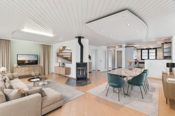 CHARMANTE LIEGENSCHAFT MIT VIEL PLATZ 2