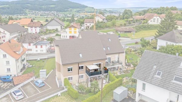 MODERN LEBEN, LÄNDLICH GENIESSEN - EIGENTUMSWOHNUNG IM WYNENTAL 7