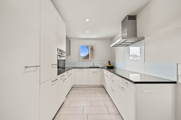 MODERN LEBEN, LÄNDLICH GENIESSEN - EIGENTUMSWOHNUNG IM WYNENTAL 2