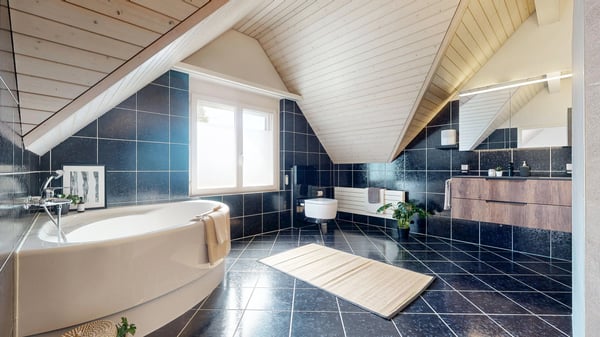 GROSSZÜGIGE DACHWOHNUNG MIT TRAUMTERRASSE UND VIEL PRIVATSPHÄRE 6