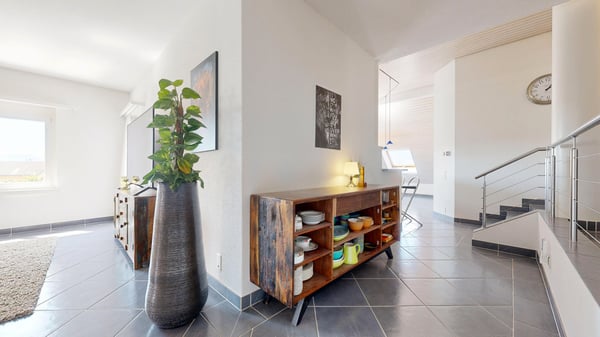 GROSSZÜGIGE DACHWOHNUNG MIT TRAUMTERRASSE UND VIEL PRIVATSPHÄRE 4