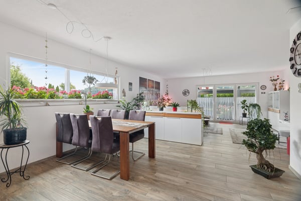 MODERNE GARTENWOHNUNG MIT 200M² WOHNFLÄCHE 3