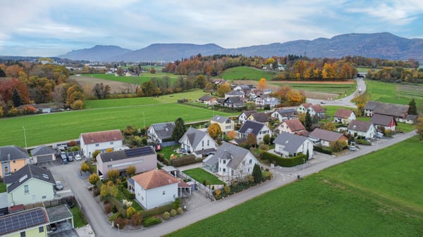MODERNES FREISTEHENDES EINFAMILIENHAUS 8