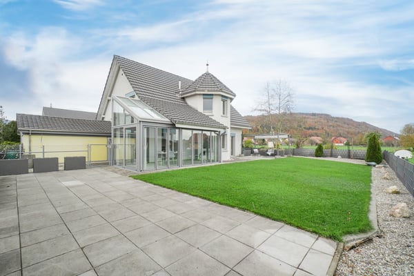 MODERNES FREISTEHENDES EINFAMILIENHAUS 6