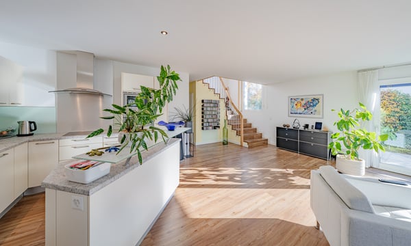 MODERNES, KOMPAKTES UND FREISTEHENDES EINFAMILIENHAUS 3