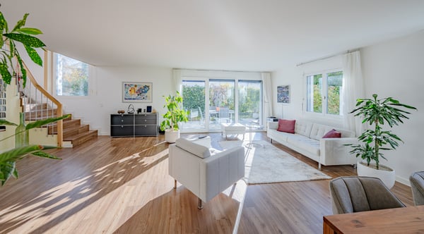 MODERNES, KOMPAKTES UND FREISTEHENDES EINFAMILIENHAUS 2