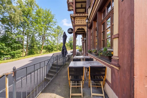 VOLLVERMIETETES MEHRFAMILIENHAUS IN HUTTWIL 7