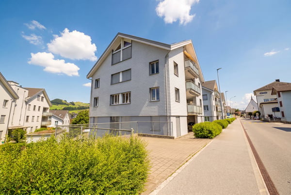 EXKLUSIVE 4.5-ZIMMER-WOHNUNG MIT GROSSZÜGIGEM RAUMGEFÜHL 7