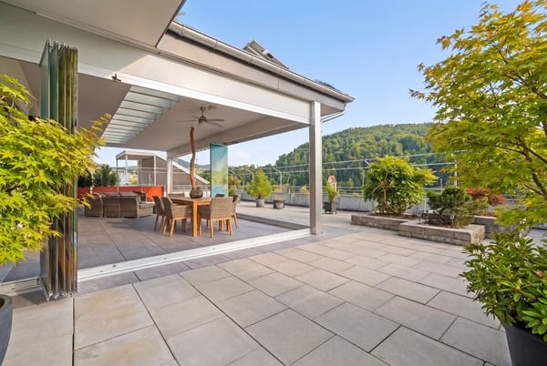 MEHR NATUR. MEHR RUHE. MEHR ZUHAUSE - EXKLUSIVE WOHNUNG MIT 213 M² TERRASSE 1