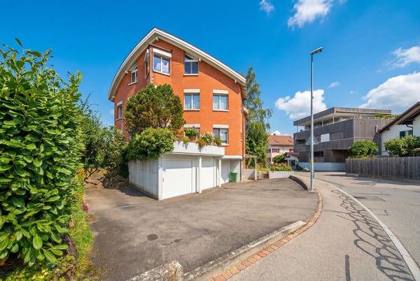 ROOFTOP BAAR - ELEGANTE 4.5 ZIMMER DACHWOHNUNG 8