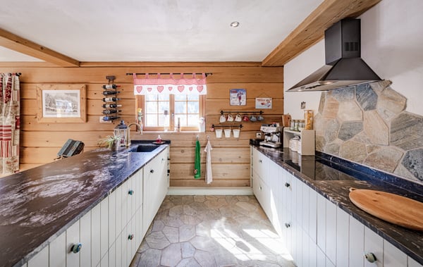 BLOCKHAUS ERSTER GÜTE IN CHURWALDEN - 4.5 ZIMMER DACHMAISONETTE 3